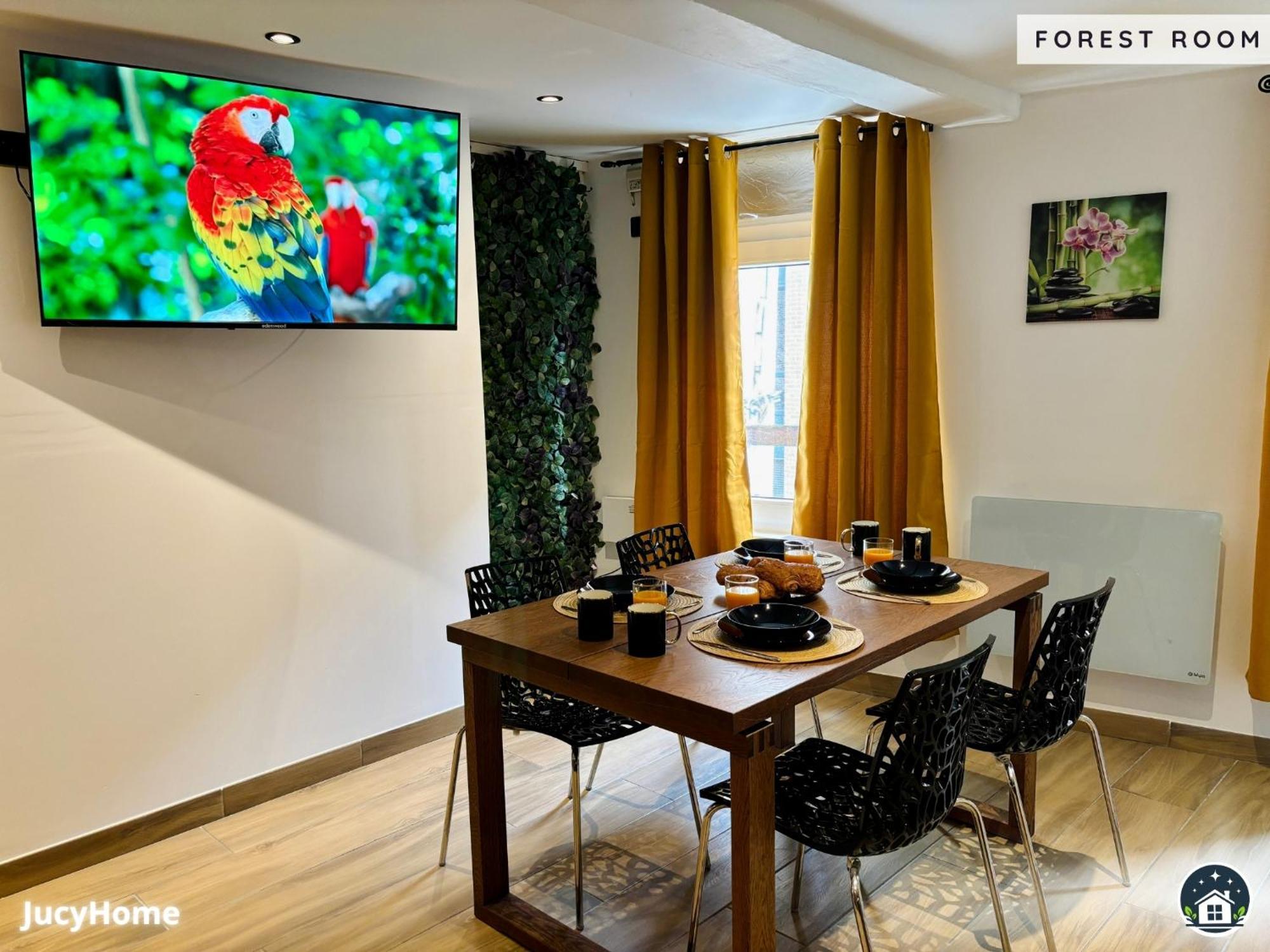 Forest Apartment